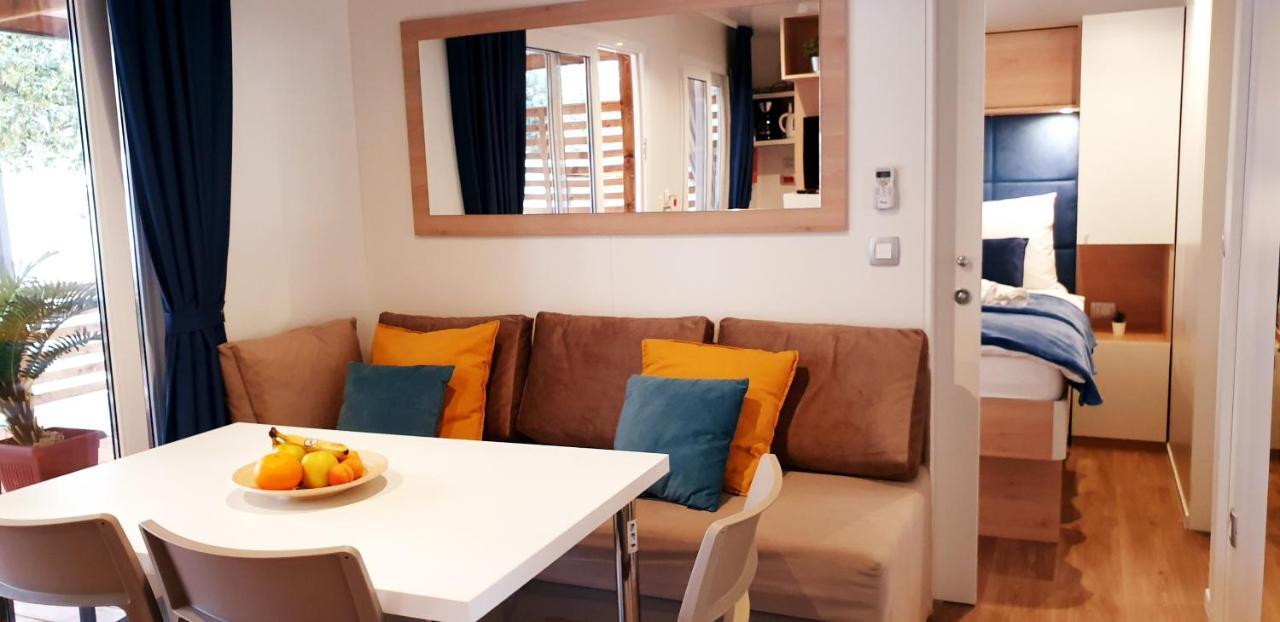 Mobile Home Sweet Summer Biograd Na Moru Buitenkant foto