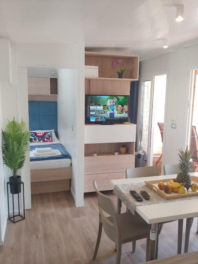 Mobile Home Sweet Summer Biograd Na Moru Buitenkant foto